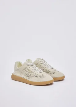 Sneakers con ricamo macramè