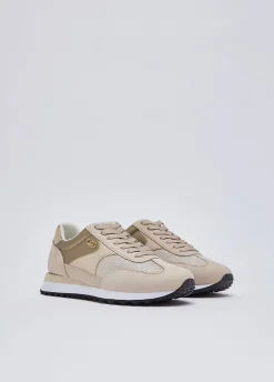 Sneakers in brighty mesh