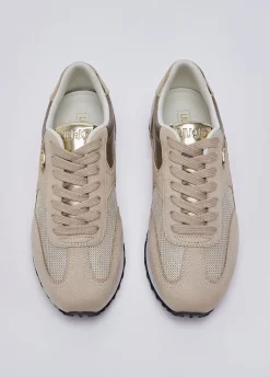Sneakers in brighty mesh
