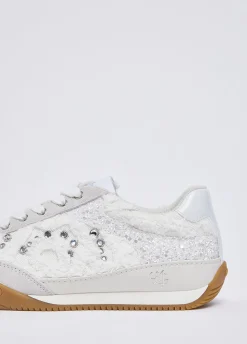 Sneakers in denim con pietre gioiello