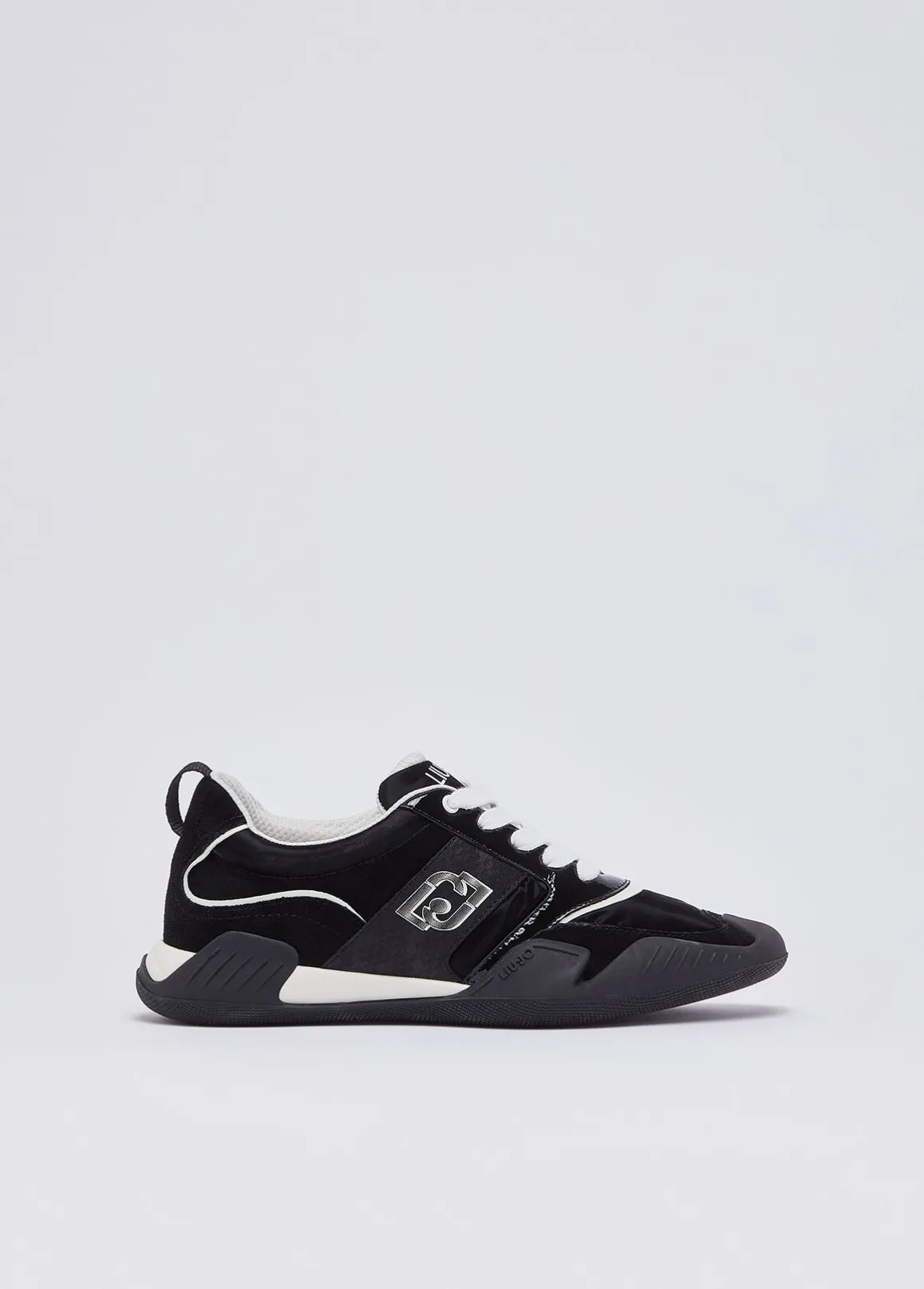 Sneakers in nylon e vernice