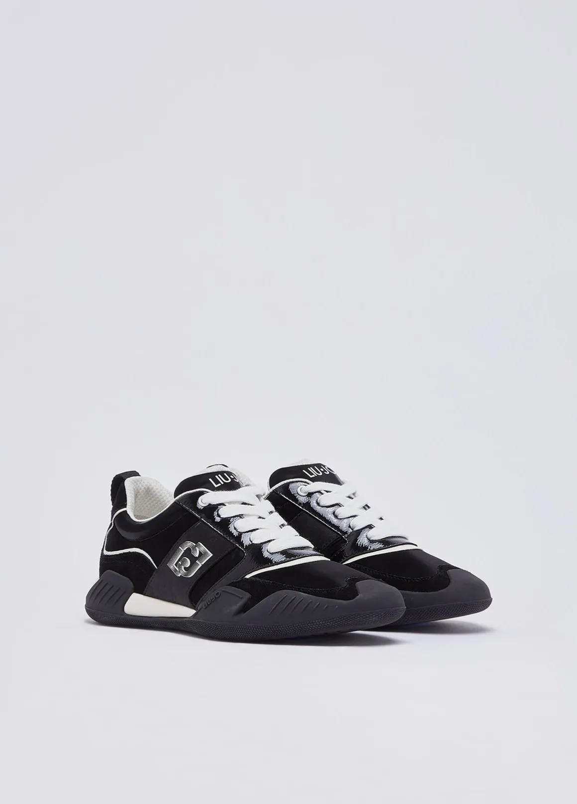 Sneakers in nylon e vernice