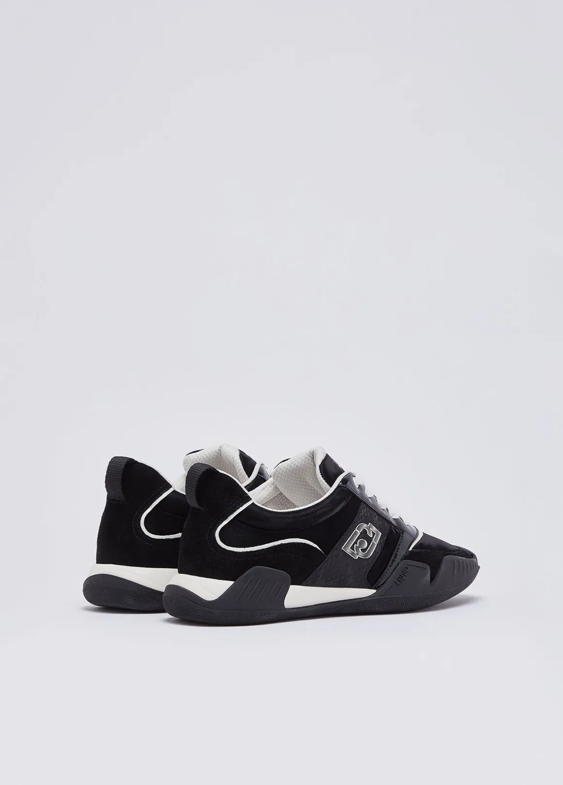 Sneakers in nylon e vernice