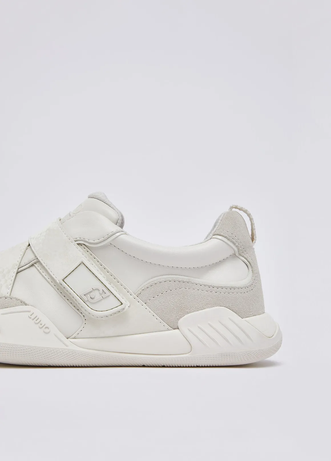 Sneakers in pelle con velcro