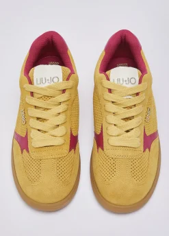 Sneakers in suede traforata