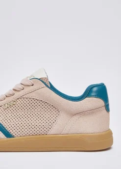 Sneakers in suede traforata