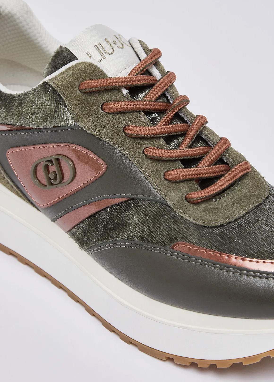 Sneakers platform effetto velluto