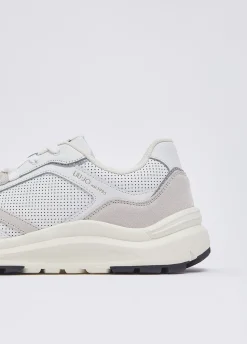 Sneakers uomo in pelle traforata