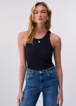 Top con mini logo
