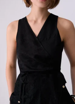 Top jacquard con dettagli in pizzo