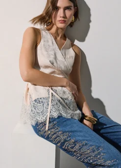 Top jacquard con dettagli in pizzo