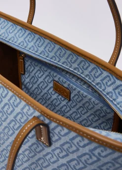 Tote bag media