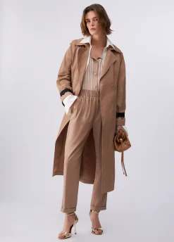 Trench lungo con cintura