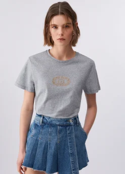 T-shirt con applicazioni