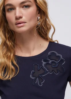 T-shirt con cut out