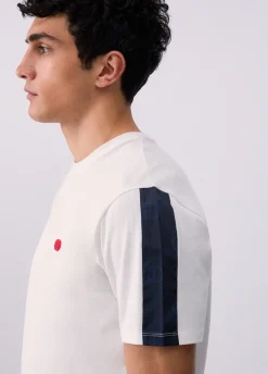 T-shirt con inserto stampato