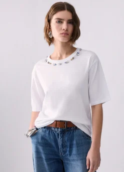 T-shirt con ricami gioiello