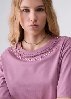 T-shirt con ricami gioiello