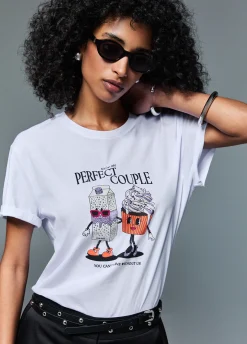 T-shirt con stampa e applicazioni