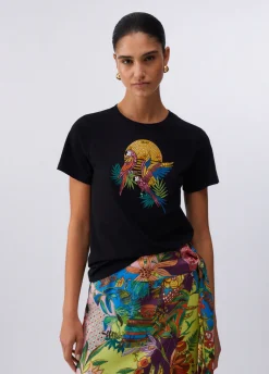 T-shirt con stampa e applicazioni