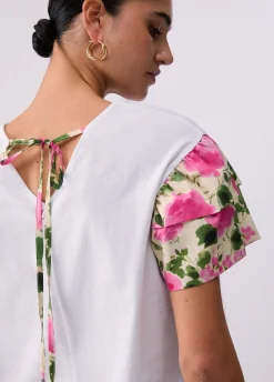 T-shirt con volants