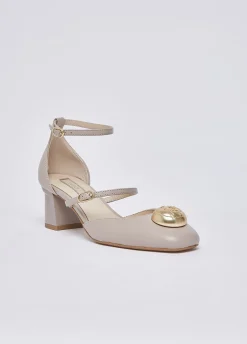 Two pieces in pelle